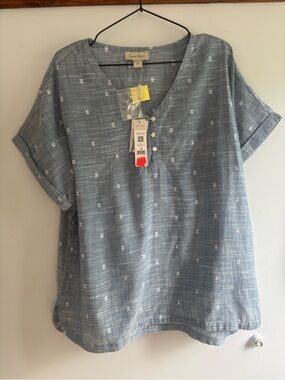 Charlie Paige Light Blue Textured Top with White Accent